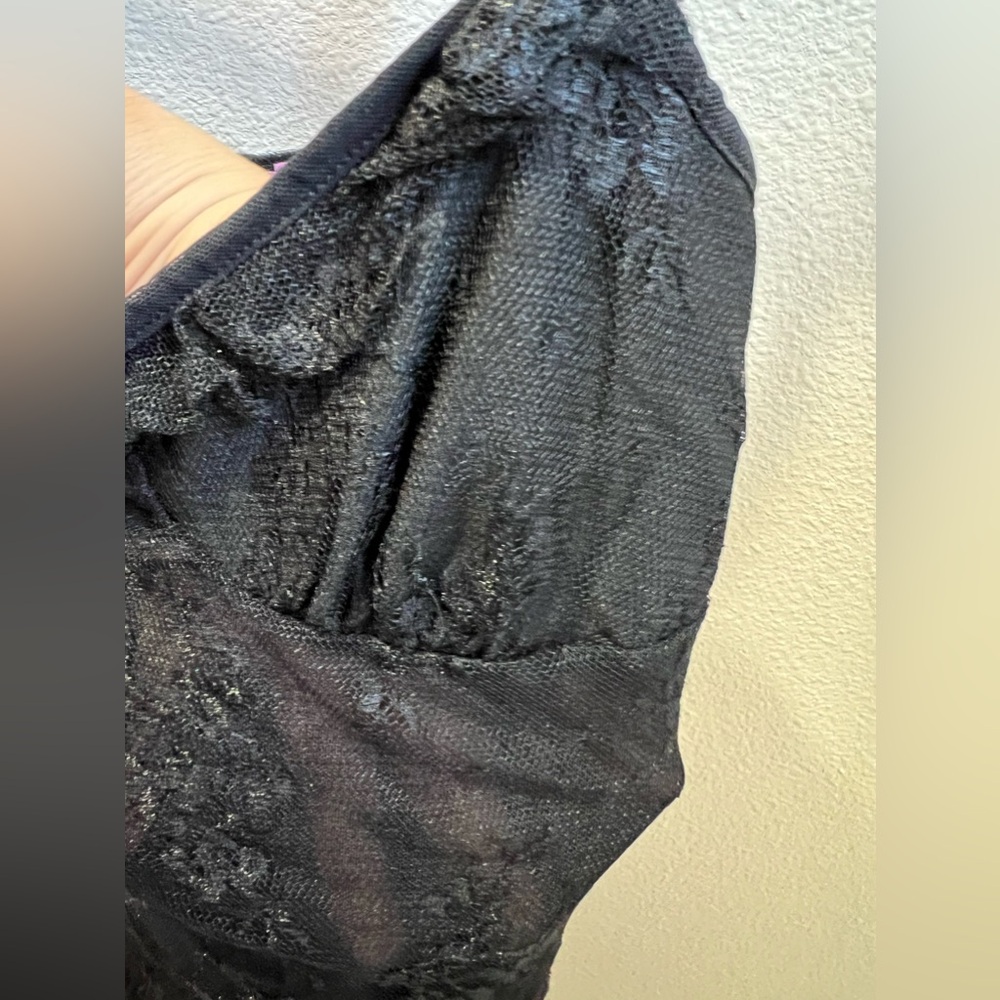 Edikted black lace, mini dress with adjustable straps size xs - Picture 5 of 6